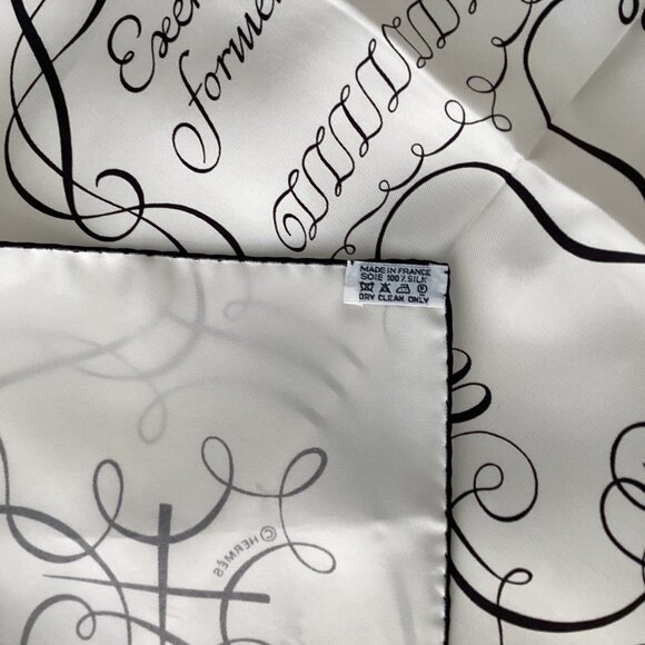 HERMES Scarf Carre 90 L'ART D'ECRIRE 100% Silk - Picture 8 of 10